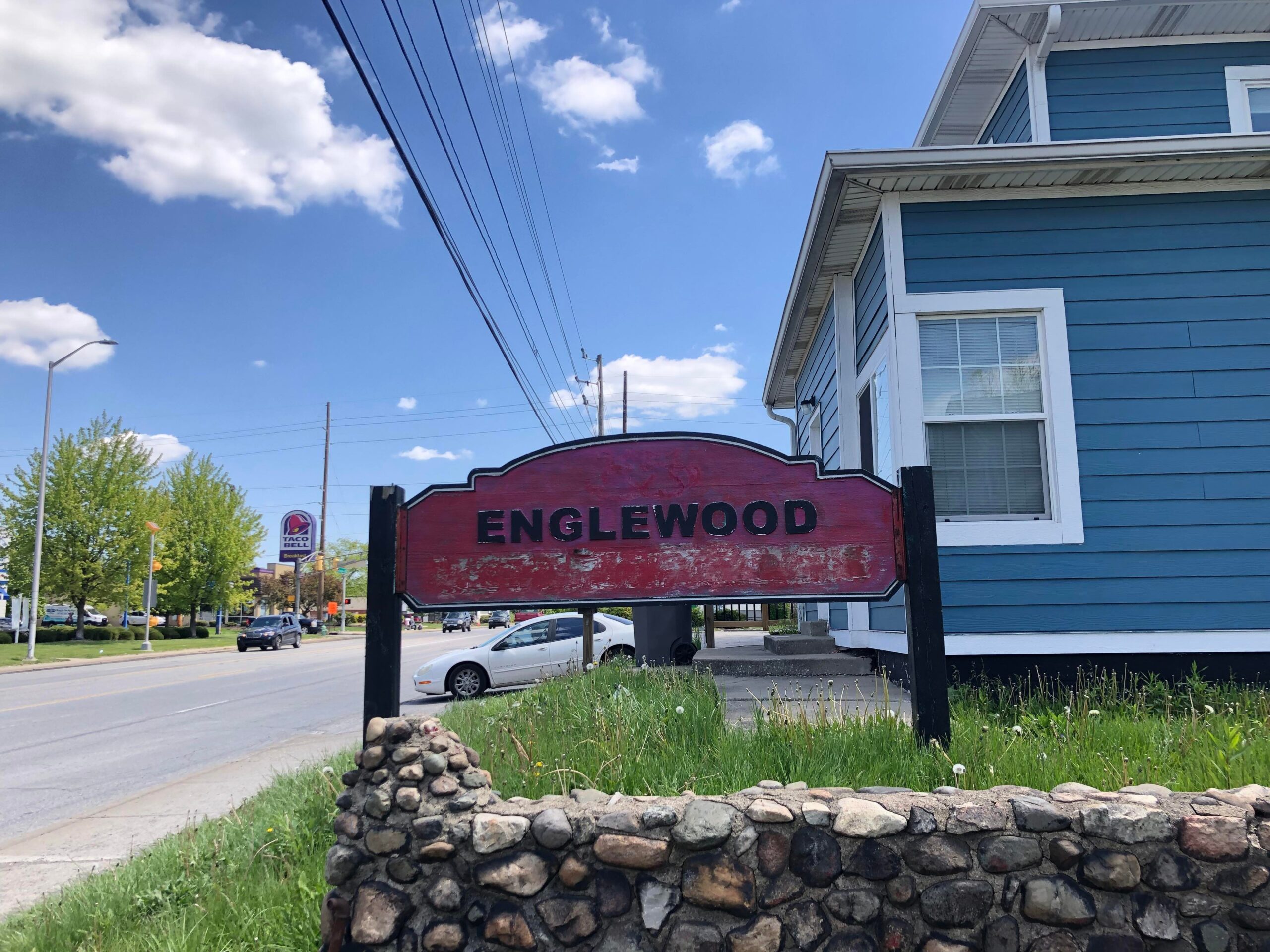 Englewood Neighborhood Association Sign (Before)